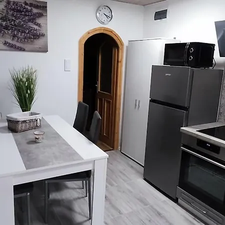 Arnyas Tolgy Vendeghaz Feriehus Verőcemaros